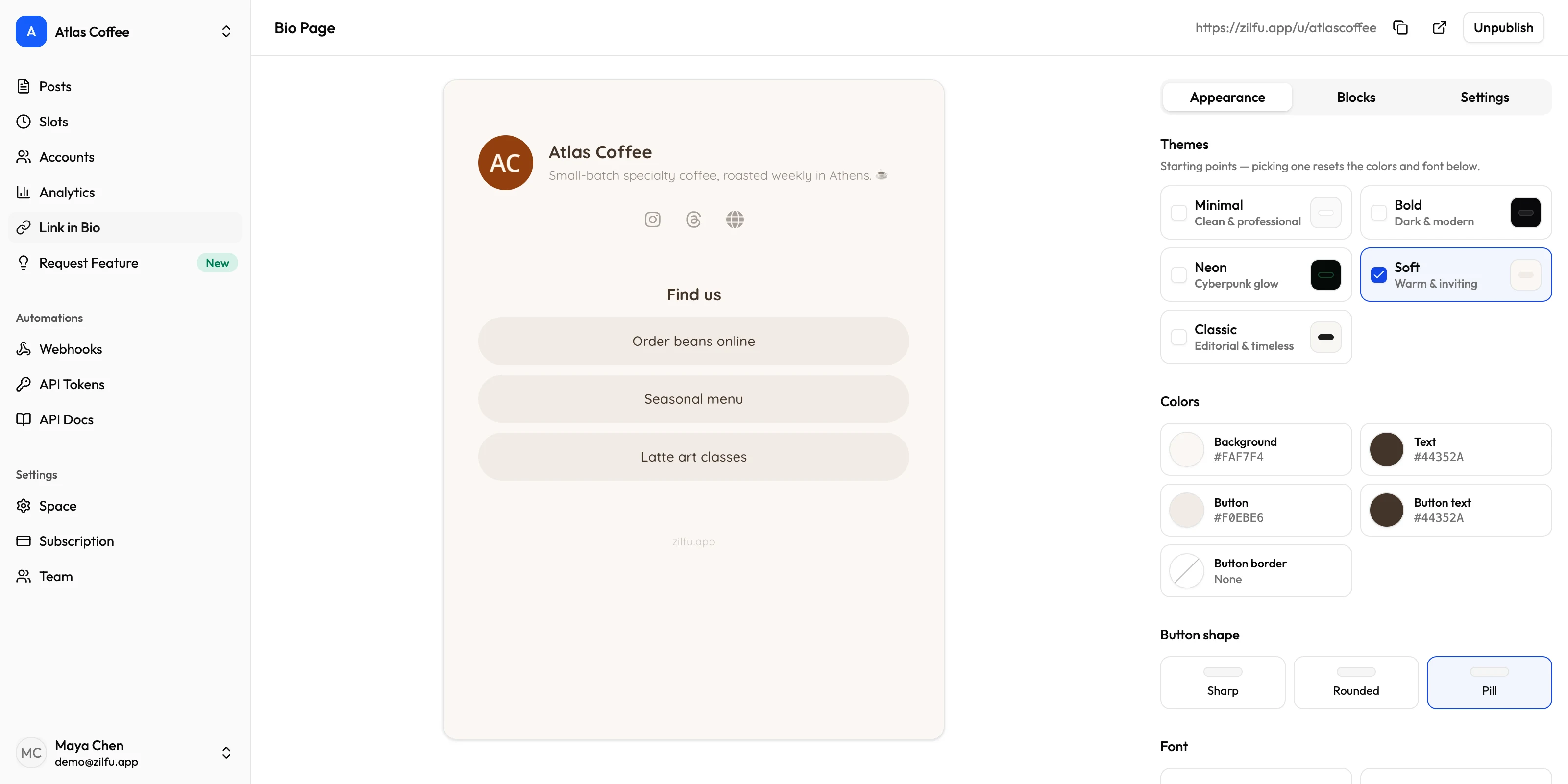 Zilfu link in bio editor with a live page preview, theme presets, colors, button shapes, and fonts
